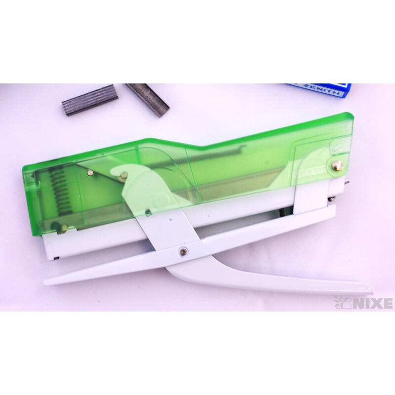 SEŠÍVAČKA Z.590FUN*ZELENÁ+BÍLÁ