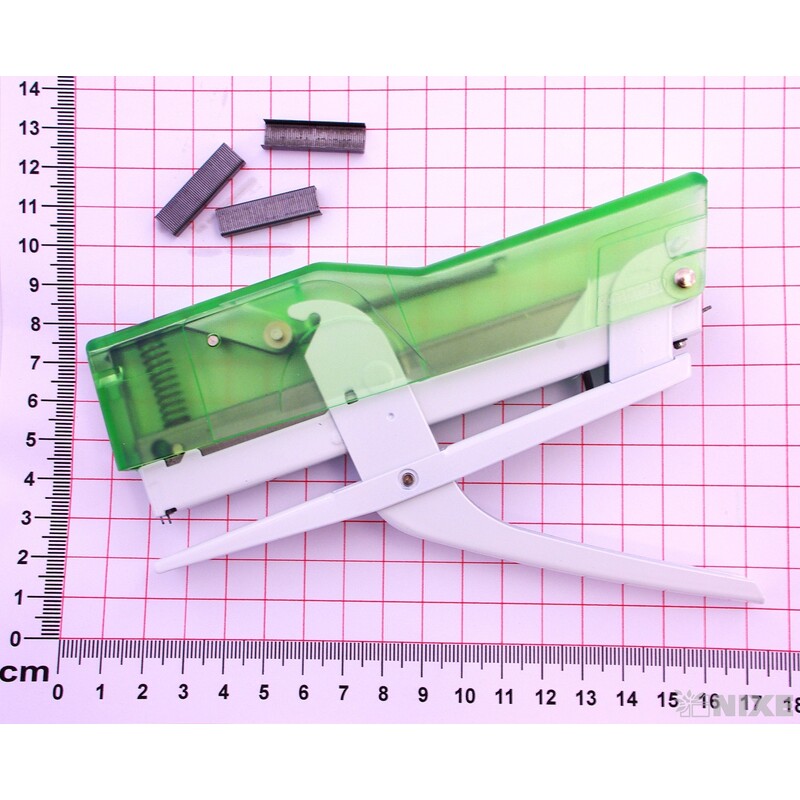 SEŠÍVAČKA Z.590FUN*ZELENÁ+BÍLÁ