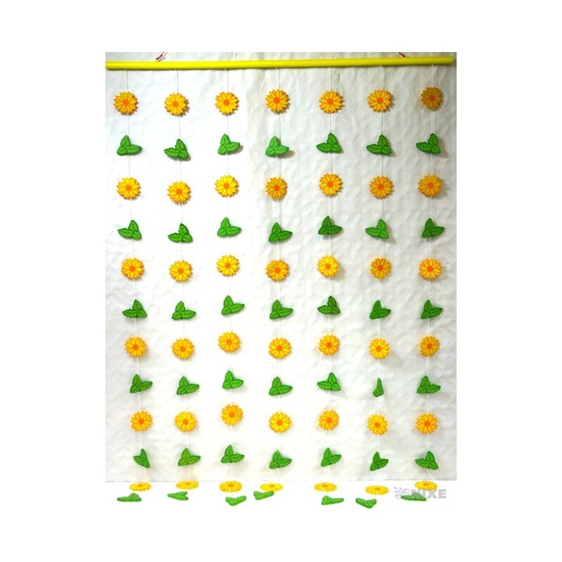 GIRLANDA 7ks NA TYČI*MIX BAREV