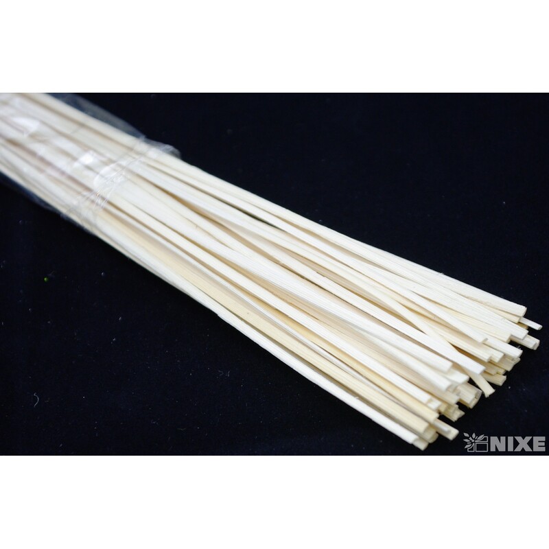 RATTAN ROVNÝ 3mmx1m*BÍLÁ