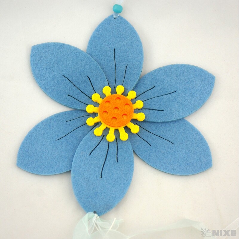 ZÁVĚS FILC KVĚT 20x20cm*MIX BAREV