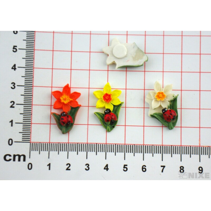 KVÍTEK NALEPOVACÍ 2,5cm 24ks