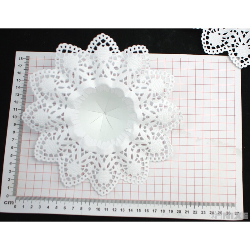 PAPÍROVÁ PODLOŽKA 18cm*BÍLÁ