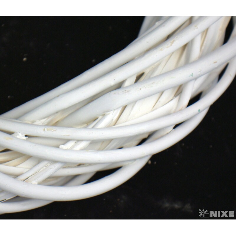 VĚNEC PROUTĚNÝ 30cm*BÍLÁ