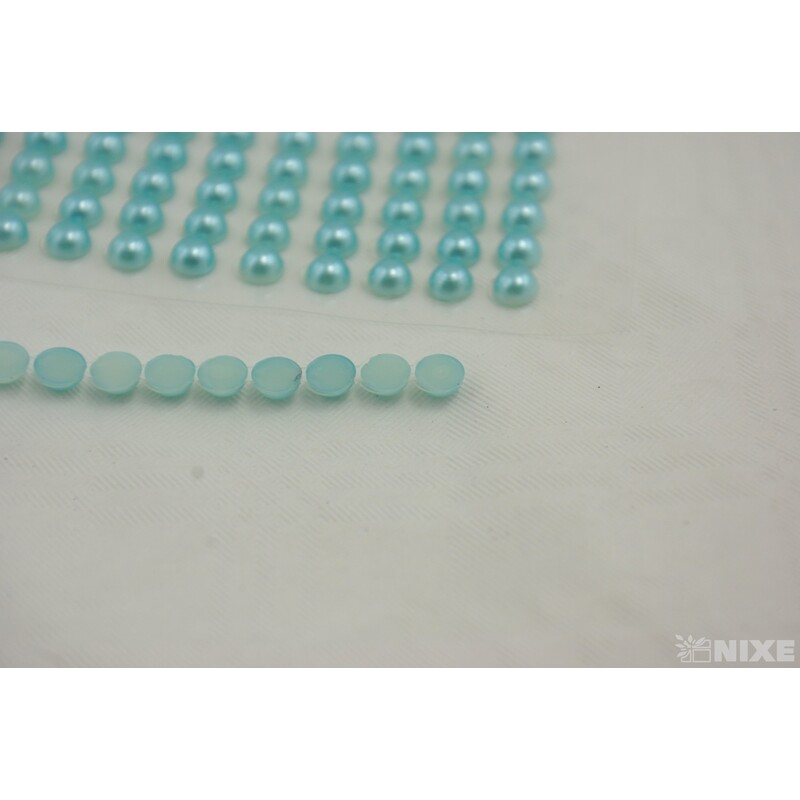 PERLIČKY NALEPOVACÍ 6mm 140ks*MODRÁ SV.