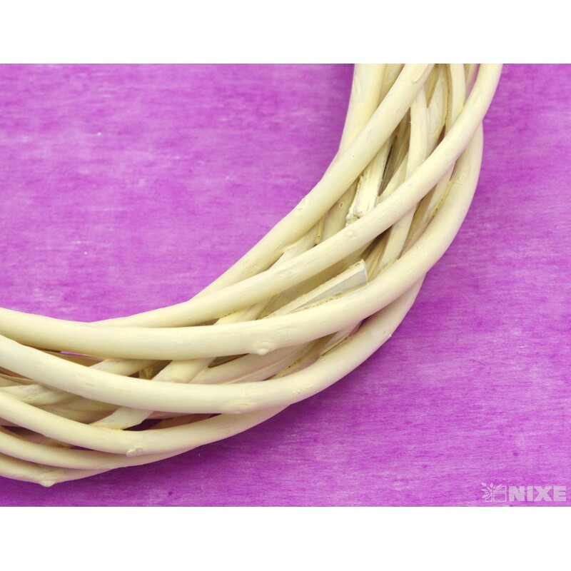 VĚNEC PROUTĚNÝ 20cm*MIX BAREV