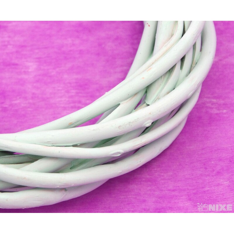 VĚNEC PROUTĚNÝ 20cm*MIX BAREV