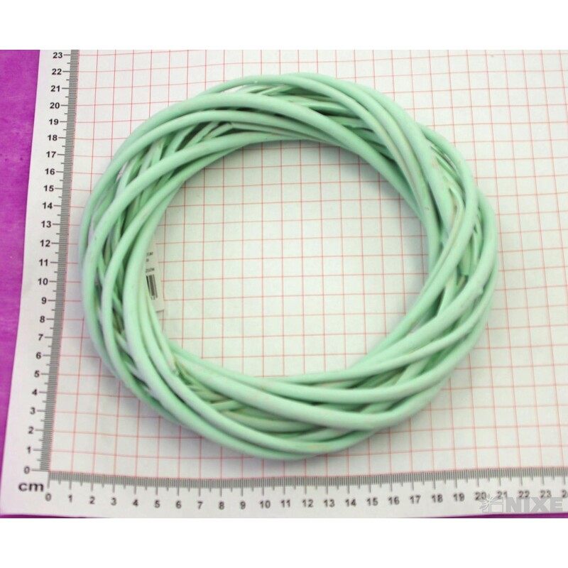 VĚNEC PROUTĚNÝ 20cm*MIX BAREV