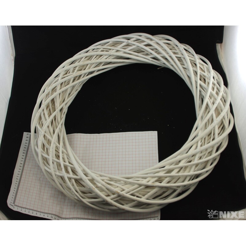 VĚNEC PROUTĚNÝ 60cm*BÍLÁ