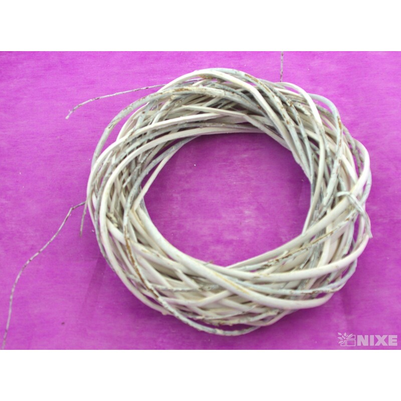 VĚNEC PROUTĚNÝ 25cm*MIX BAREV