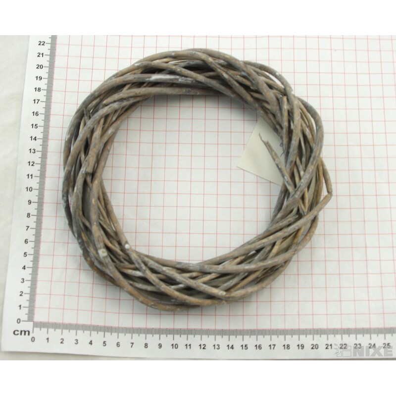 VĚNEC PROUTĚNÝ 20cm*MIX BAREV