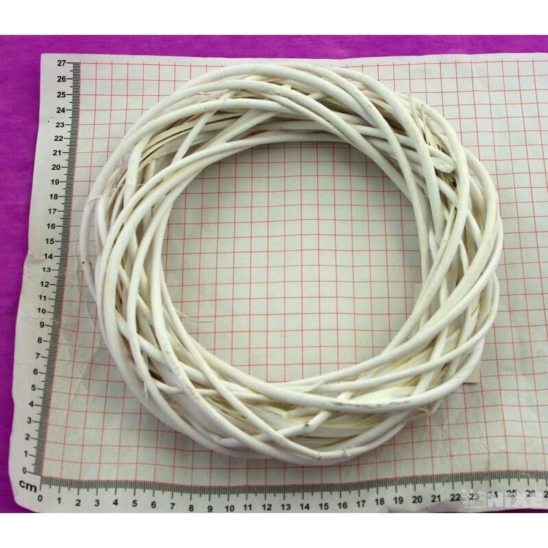 VĚNEC PROUTĚNÝ 25cm*BÍLÁ