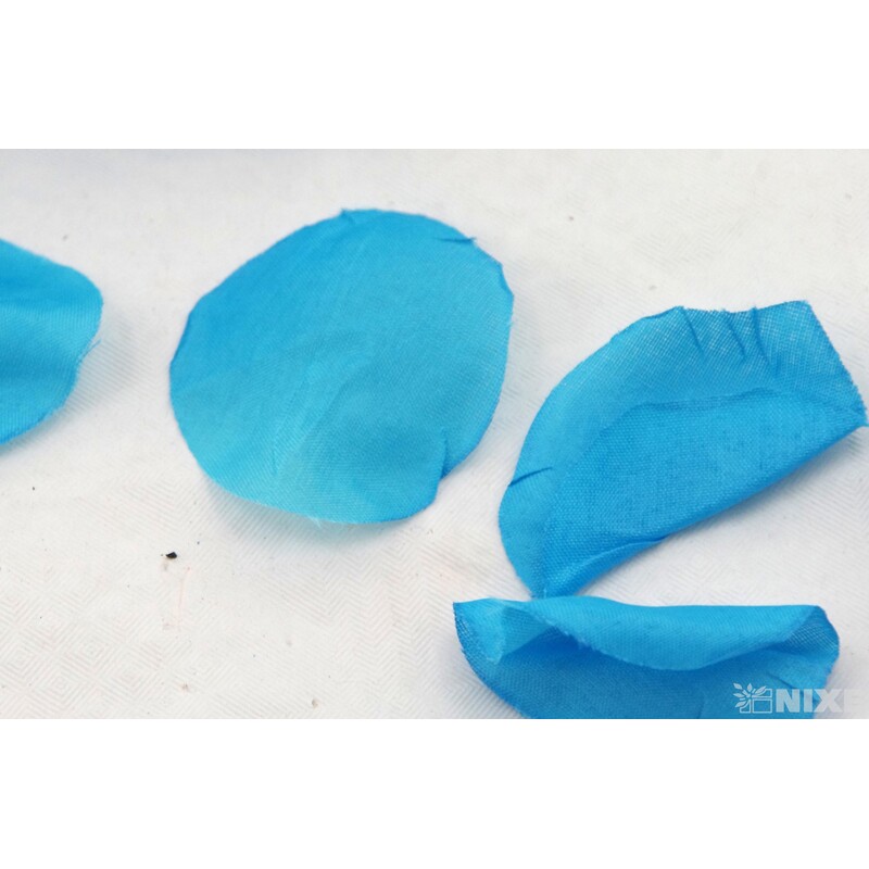 OKVĚTNÍ LÍSTKY RŮŽÍ 100ks*TYRKYSOVÁ