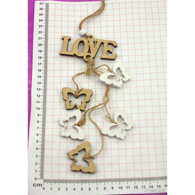 ZÁVĚS DŘEVO LOVE*