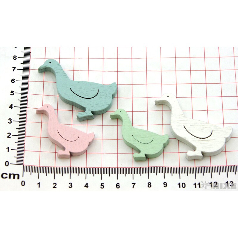 HUSA DŘEVO 4x5,5cm 24ks*MIX BAREV