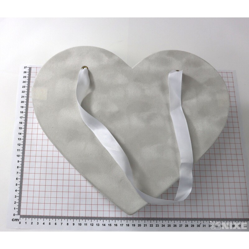 KRABICE SRDCE 26x9cm 23x8*BÍLÁ