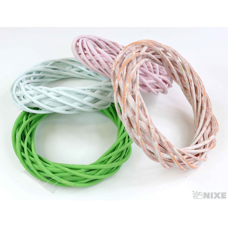 VĚNEC PROUTĚNÝ 20cm*MIX BAREV