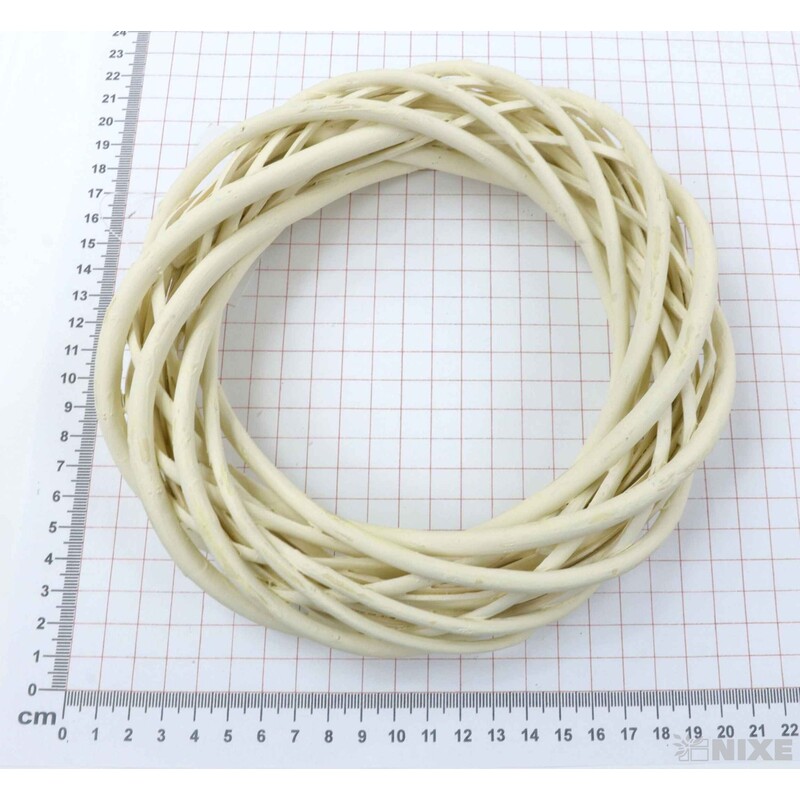 VĚNEC PROUTĚNÝ 20cm*MIX BAREV