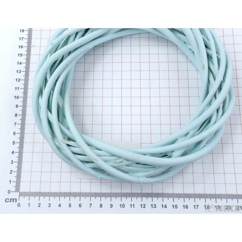 VĚNEC PROUTĚNÝ 20cm*MIX BAREV