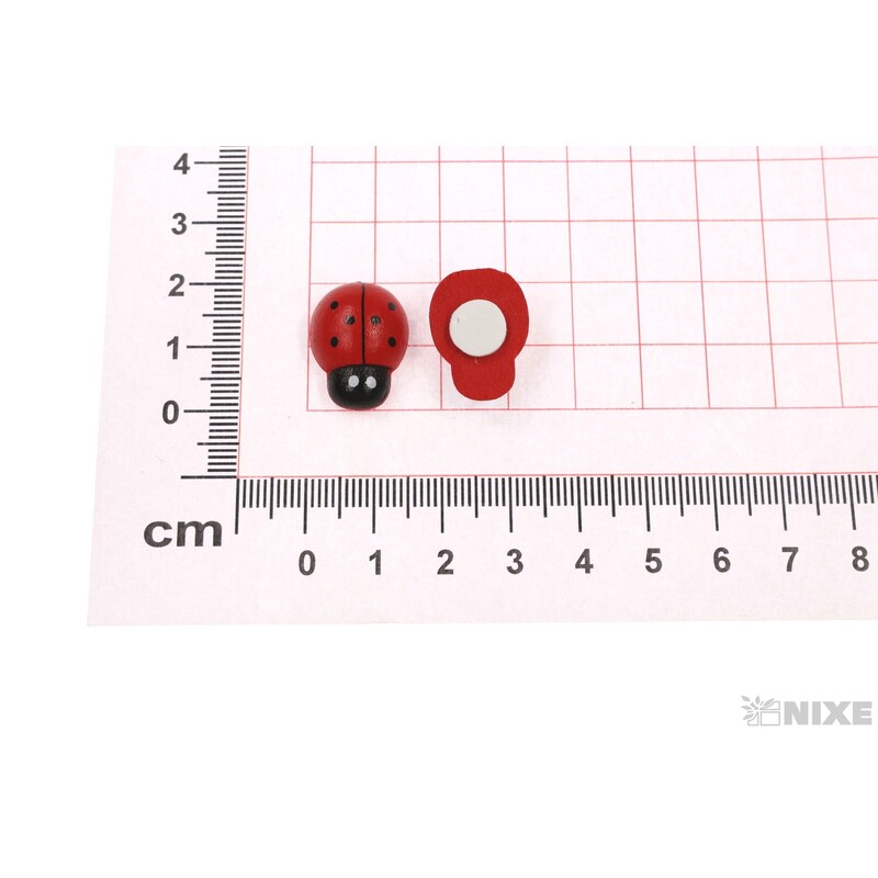 BERUŠKA NALEPOVACÍ 2cm 24ks*ČERVENÁ