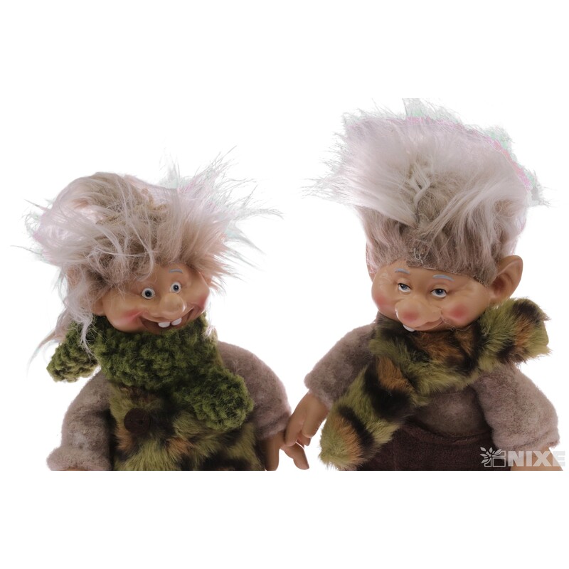 SKŘÍTEK STOJÍCÍ 30cm*MIX BAREV